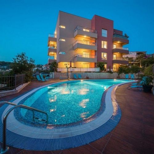 Apartament 6-osobowy z klimatyzacją z widokiem na morze z 3 pomieszczeniami sypialnianymi A-22587-a