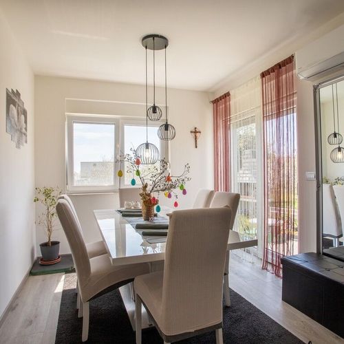 Apartament 4-osobowy z klimatyzacją z tarasem z 1 pomieszczeniem sypialnianym A-22590-a