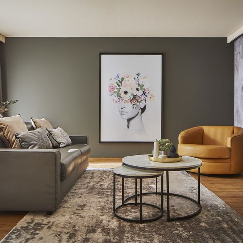 Apartament deluxe cu balcon cu 3 camere pentru 6 pers.