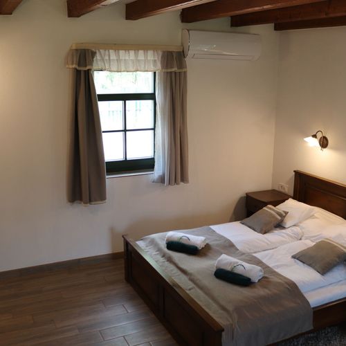 Apartament romantică cu vedere spre pădure cu 1 camera pentru 4 pers.