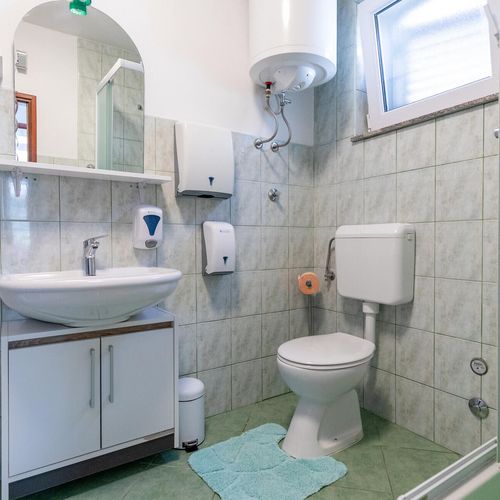 Apartament pentru 6 pers. (se inchirieaza doar integral)