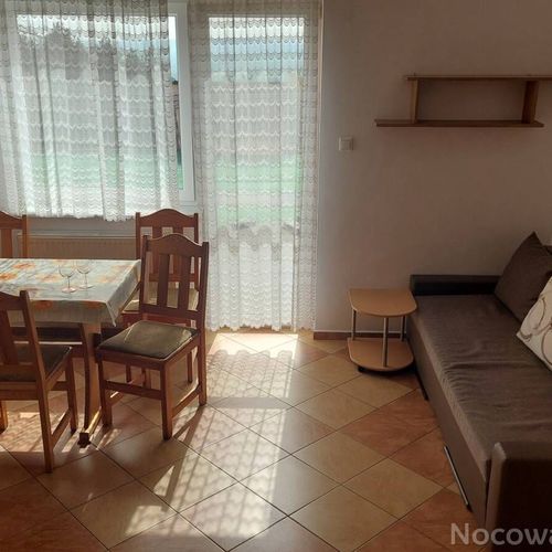 Apartament 8-osobowy z tarasem z widokiem na las z 2 pomieszczeniami sypialnianymi (możliwa dostawka)