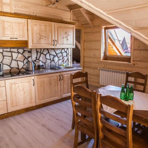 Apartament 6-osobowy z 2 pomieszczeniami sypialnianymi