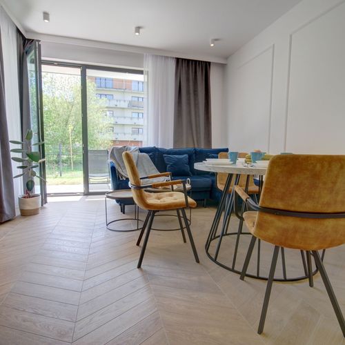 Apartament 4-osobowy na parterze z widokiem na ogród z 2 pomieszczeniami sypialnianymi