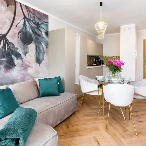 Apartament 4-osobowy z balkonem z wanną z 1 pomieszczeniem sypialnianym