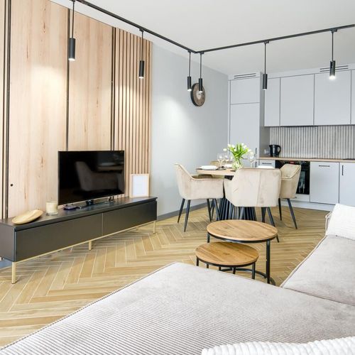 Apartman s balkónem pro 4 os. se 2 ložnicemi s výhledem na řeku