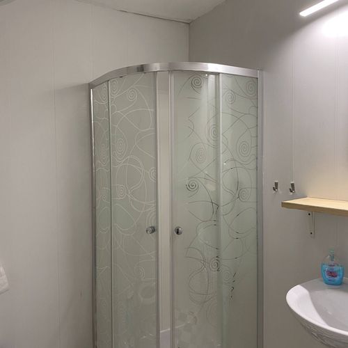 Camera cvadrupla la mansardă maisonetă