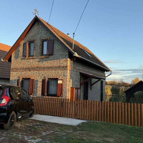 Casă de vară pentru 6 pers. (se inchirieaza doar integral)