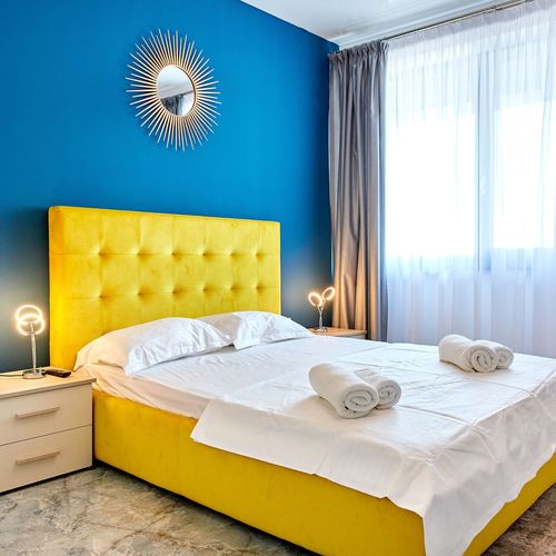 Apartament cu balcon cu vedere parțială spre mare cu 2 camere pentru 4 pers.