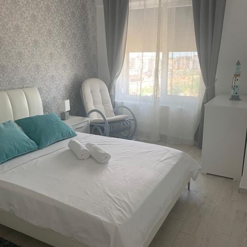 Apartament cu balcon cu vedere spre mare cu 3 camere pentru 6 pers.