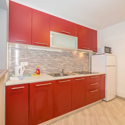 Apartament silver la parter cu 1 camera pentru 2 pers. (se poate solicita pat suplimentar)