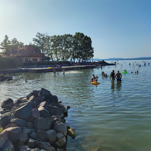 Vilă întreaga unitate cu vedere spre lac pentru 10 pers. (se inchirieaza doar integral)