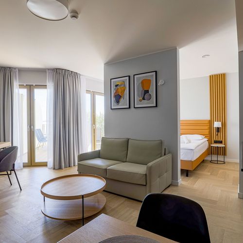 Apartament 4-osobowy z tarasem z 2 pomieszczeniami sypialnianymi