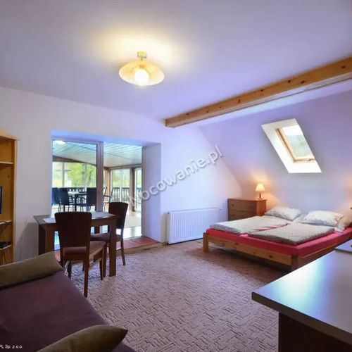 Apartament la etaj cu vedere spre munte cu 1 camera pentru 4 pers.
