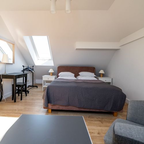 Apartament 4-osobowy na poddaszu z widokiem na las z 2 pomieszczeniami sypialnianymi