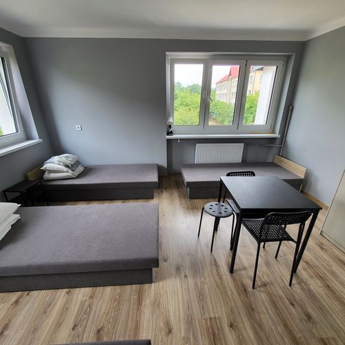 Pokój 3-osobowy na parterze ze wspólną łazienką