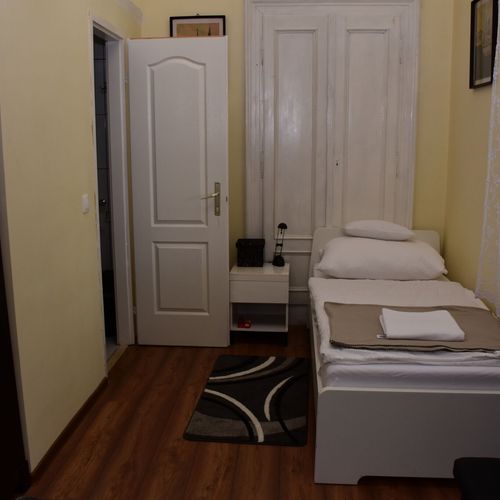 Apartament la parter cu aer condiționat cu 1 camera pentru 1 pers.
