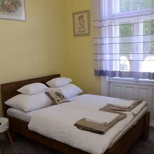 Apartament la parter cu aer condiționat cu 1 camera pentru 2 pers.