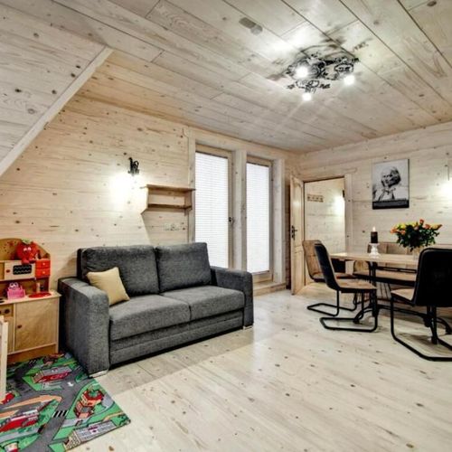 Apartament 5-osobowy z balkonem z 2 pomieszczeniami sypialnianymi