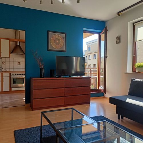 Apartament 4-osobowy z balkonem z własną kuchnią