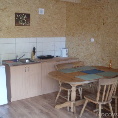 Domek drewniany 6-osobowy Przyjazny podróżom rodzinnym z klimatyzacją (możliwa dostawka)