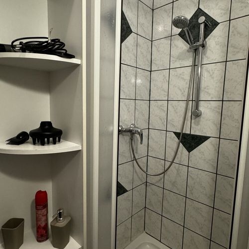 Apartament standard la etaj cu 2 camere pentru 6 pers.