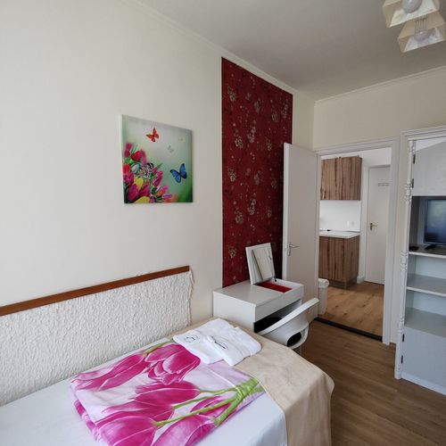 Apartament economy la parter cu 2 camere pentru 4 pers.