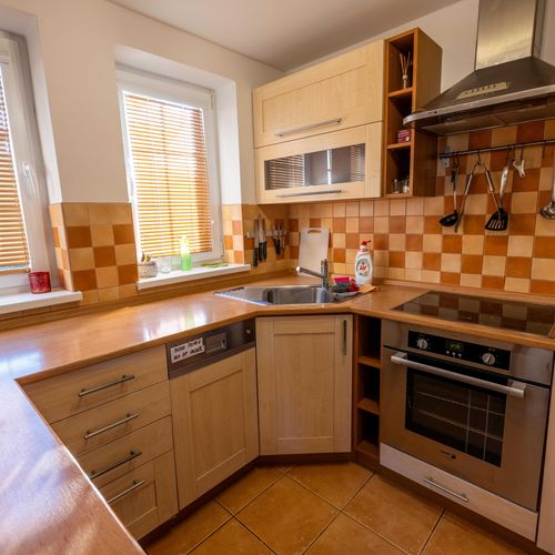 Apartman se sprchou s vlastní kuchyňkou pro 6 os. (s možností přistýlky)