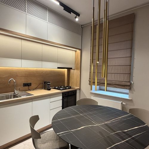 Apartament la parter la parter cu 2 camere pentru 4 pers.