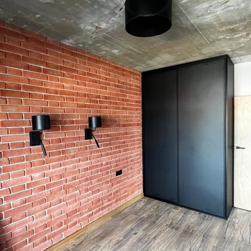Apartament 4-osobowy z balkonem z klimatyzacją z 2 pomieszczeniami sypialnianymi