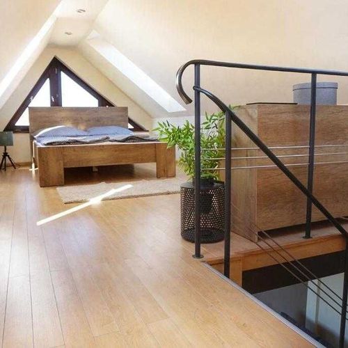 Apartman se sprchou s privátní koupelnou mimo apartmán pro 10 os.