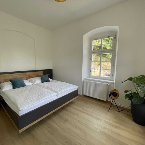 Apartman se sprchou s privátní koupelnou mimo apartmán pro 5 os. se 2 ložnicemi