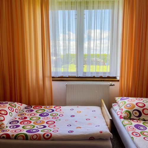 Pokój 2-osobowy na parterze z widokiem na ogród