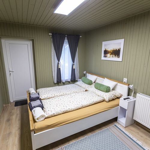 Apartament 4-osobowy cały dom z własną kuchnią z 2 pomieszczeniami sypialnianymi