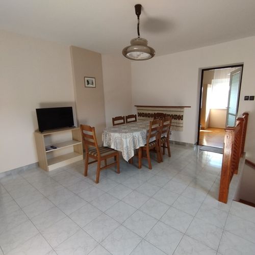 Apartament 5-osobowy z balkonem z panoramą z 2 pomieszczeniami sypialnianymi (możliwa dostawka)