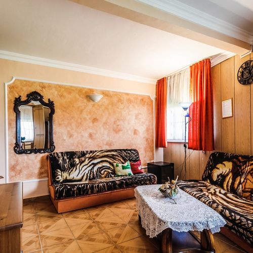 Apartament cu cadă cu 1 camera pentru 2 pers. (se poate solicita pat suplimentar)