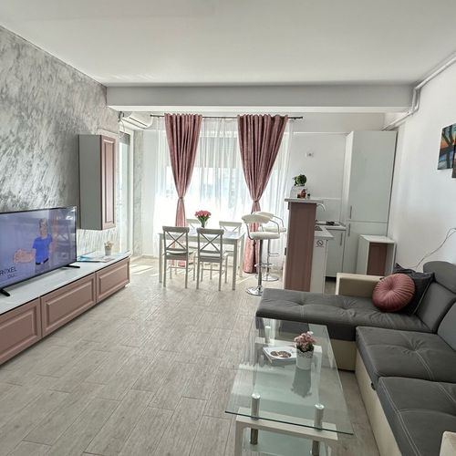 Apartament pentru 5 pers. (se inchirieaza doar integral)