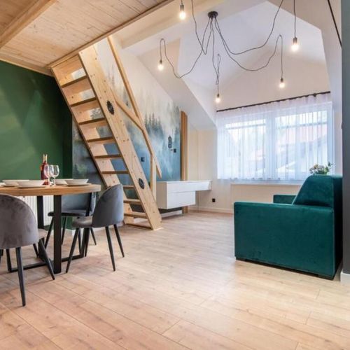 Apartament la etaj pentru 8 pers. (se inchirieaza doar integral)