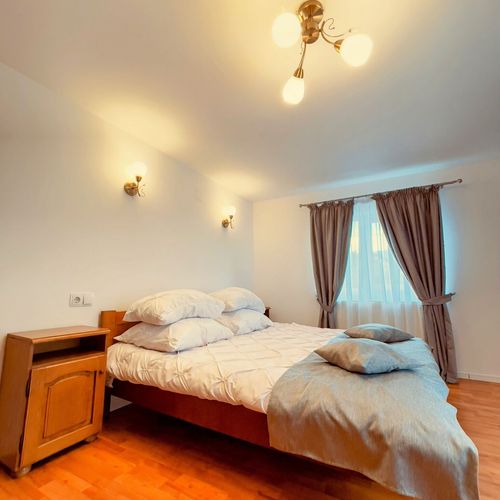 Casă de vacanță pentru 8 pers. (se inchirieaza doar integral)