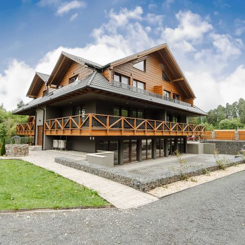 Apartament 5-osobowy z prysznicem z aneksem kuchennym (możliwa dostawka)