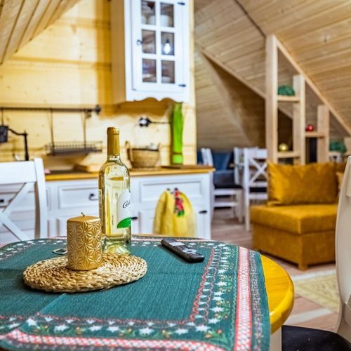 Apartament 8-osobowy na poddaszu Deluxe z 2 pomieszczeniami sypialnianymi