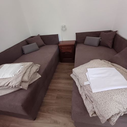 Casă de vară familial(ă) întreaga unitate pentru 7 pers. (se inchirieaza doar integral) (se poate solicita pat suplimentar)