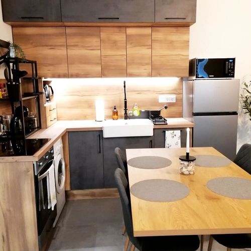 Apartament premium la parter cu 2 camere pentru 4 pers.