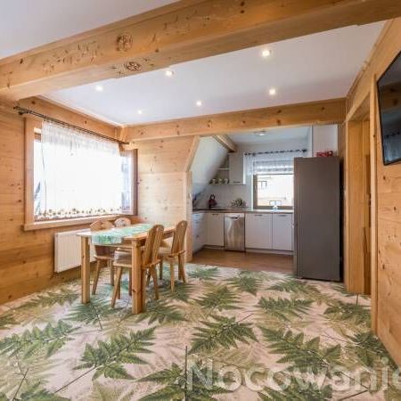 Apartament 9-osobowy z aneksem kuchennym z widokiem na góry z 3 pomieszczeniami sypialnianymi (możliwa dostawka)