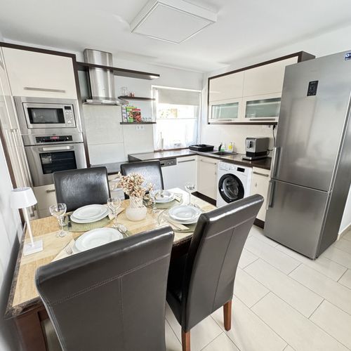 Apartament premium cu vedere spre parc cu 2 camere pentru 4 pers. (se poate solicita pat suplimentar)