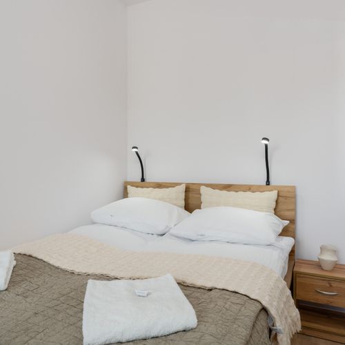 Apartament 4-osobowy z wanną cały dom z 2 pomieszczeniami sypialnianymi