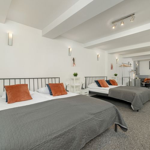 Apartament întreaga unitate cu duș cu 3 camere pentru 8 pers.