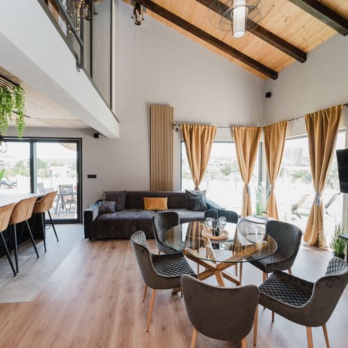Casă de vacanță pentru 8 pers. (se inchirieaza doar integral)