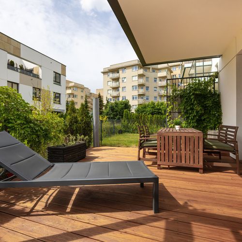 Apartament întreaga unitate cu terasă cu 3 camere pentru 6 pers.