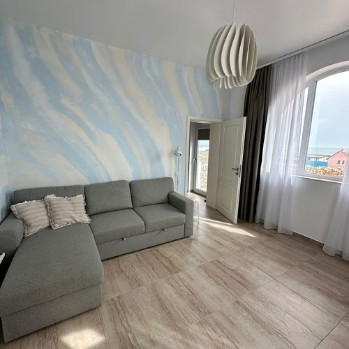 Apartament cu terasă cu vedere spre mare cu 2 camere pentru 4 pers.